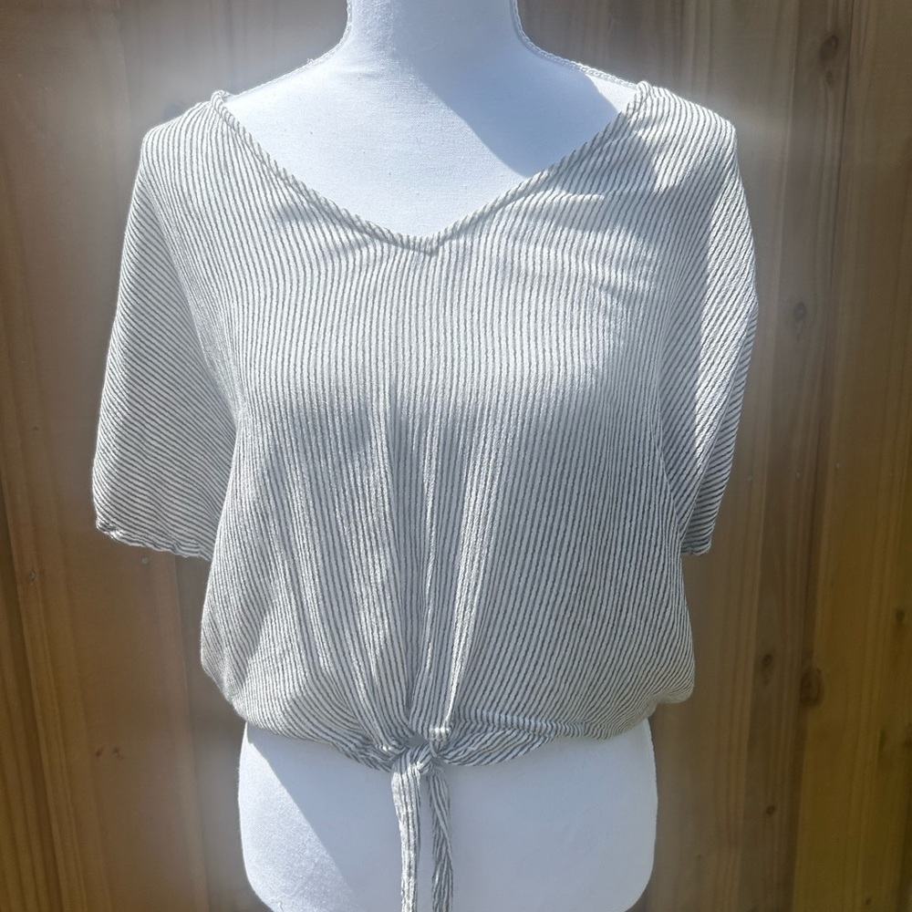 Sim & Sam Tie Front Short Sleeve Blouse